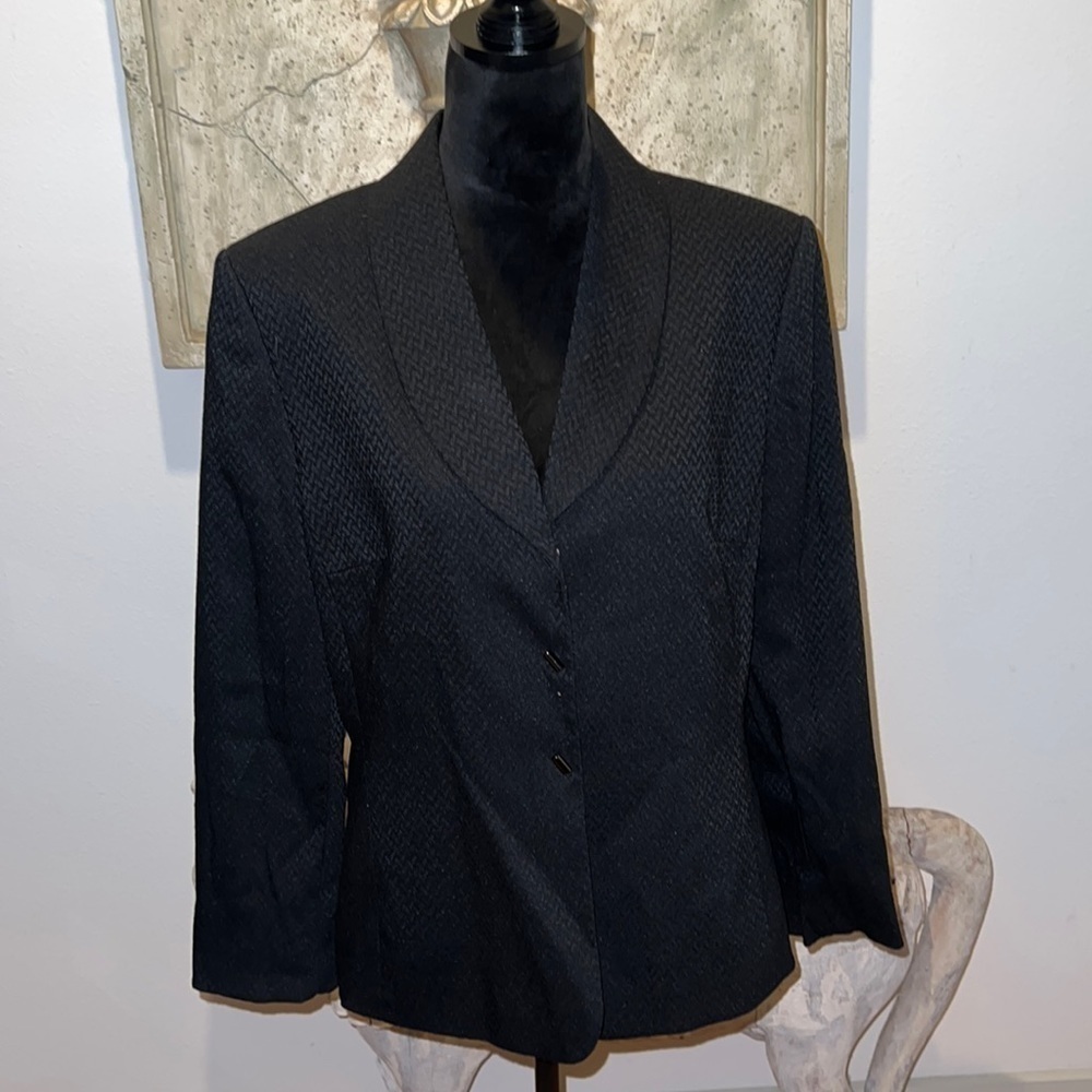 Daniele O by Tahari Levine black blazer / jacket‎ Sz 16